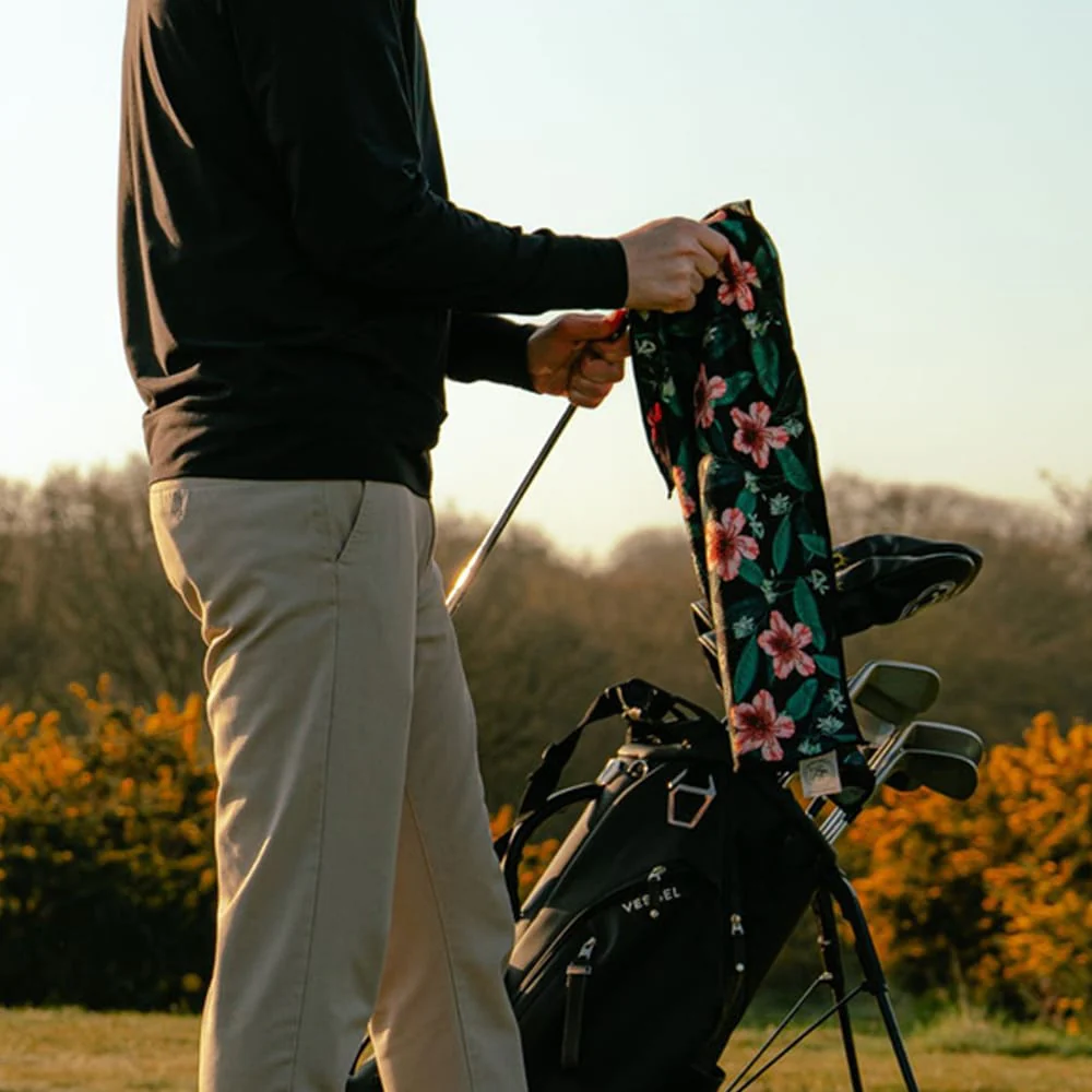 Skins Golf Azalea Towel - Image 3